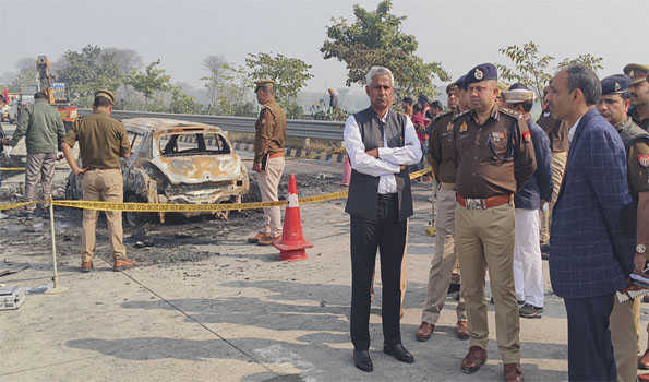 UP: 5 charred to death as car catches fire after colliding with bus