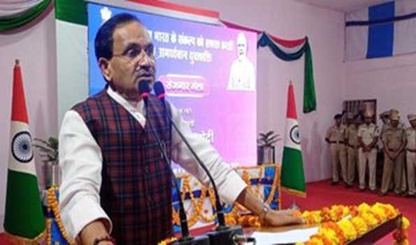 Union Ministers facilitate PM Modi