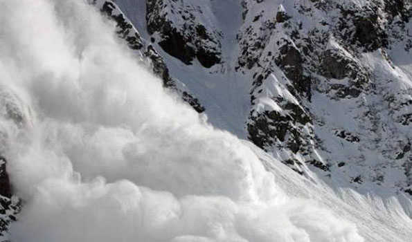 Avalanche warning issued for 10 districts  in JK