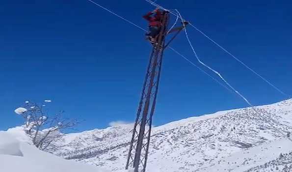 Minimum of Shimla plummets to zero degrees