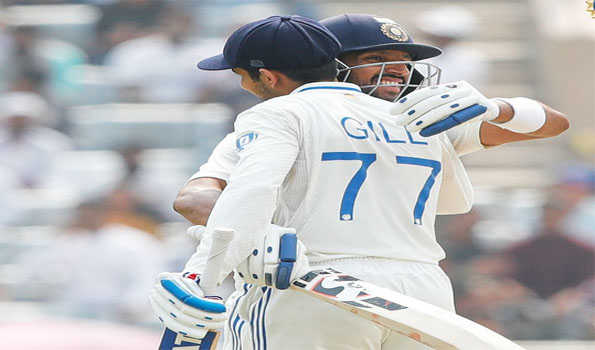 India grind England