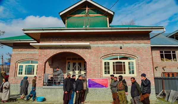 J&K: Police attaches “illegal properties” of 2 drug peddlers in Baramulla