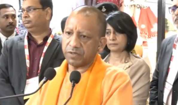 World awaits India in textile sector: Yogi
