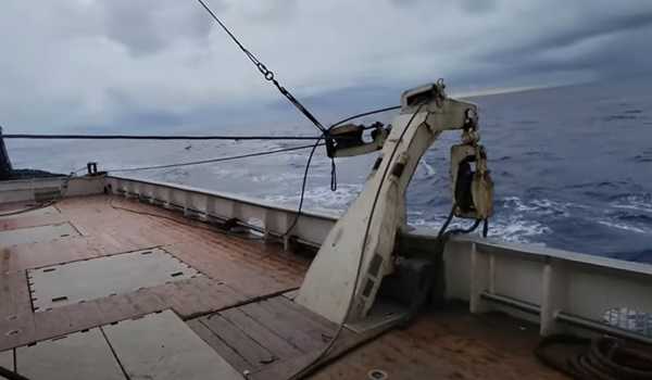 One missing after fishing boat runs aground south of Tokyo