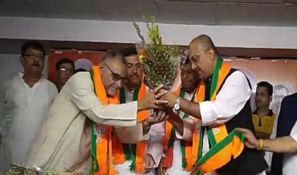 Former TMC MLA Tapas Roy joins BJP