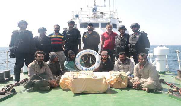 ICG apprehends Pak boat in Porbandar; narcotics worth Rs 480 Cr seized