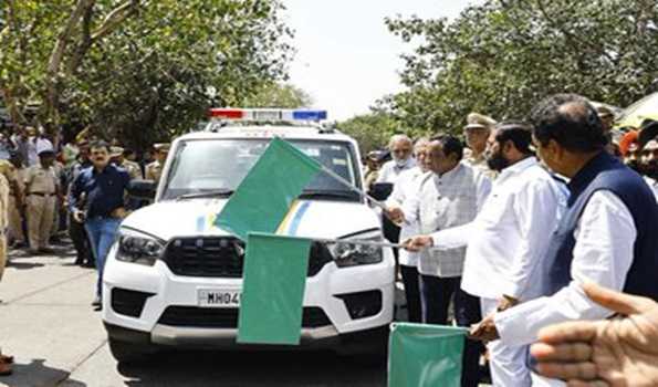 Use modern technology to make Maha accident free: CM