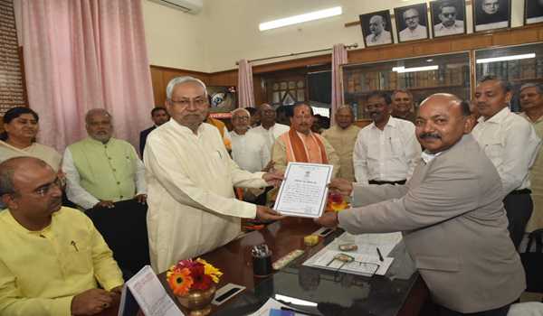Nitish, Rabri declared elected for Bihar Legislative Council