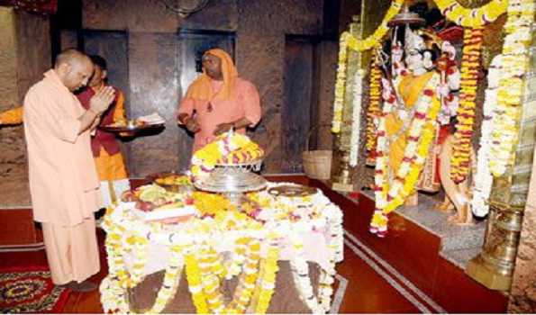 Yogi offers prayers at Devi Patan temple in Balrampur