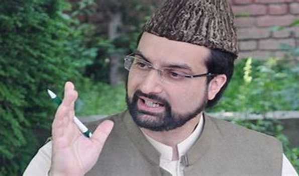 Release Kashmiri political prisoners as goodwill gesture : Mirwaiz Umar