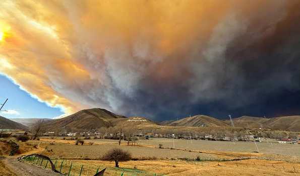 Rescuers battling forest fire in China