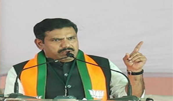 Cong struggling to find candidates in Karntaka: Vijayendra