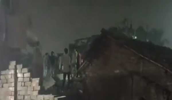 2 killed, 10 injured after under-construction building collapses in Kolkata