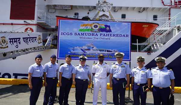 ICG ship Samudra Paheredar on overseas deployment to ASEAN countries, docks at Phillipines