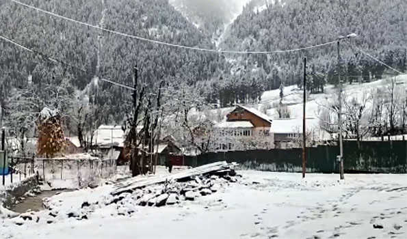 Rains lash J&K, snowfall at Gulmarg: MeT