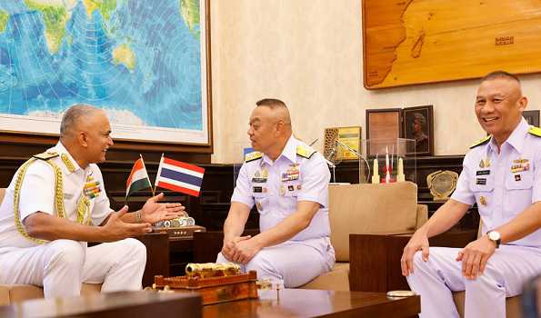 Thai and Indian Navy chiefs discuss issues of  mutual cooperation in maritime domain