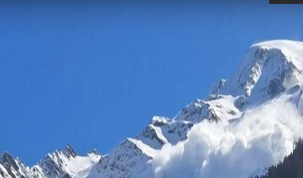 3 killed in avalanche at popular Swiss ski resort: Police