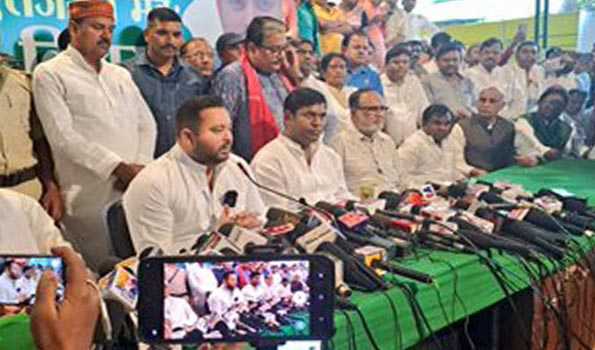 Tejaswi questions  silence of Prime Minister in Jamui on dynastic politics