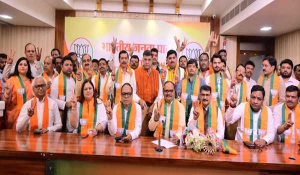 Former DGP and various other leaders join BJP