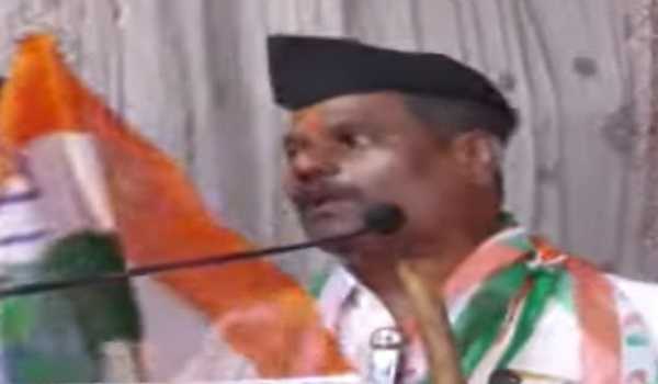 Ex-RSS worker makes statement by joining Cong in RSS uniform in K'taka
