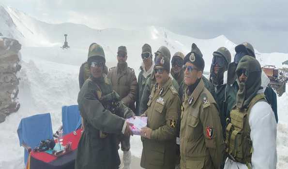 BSF DG reviews operational preparedness of Force along LoC in Kashmir