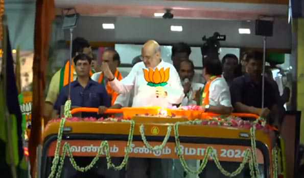 LS polls : Amit Shah holds road show in Madurai