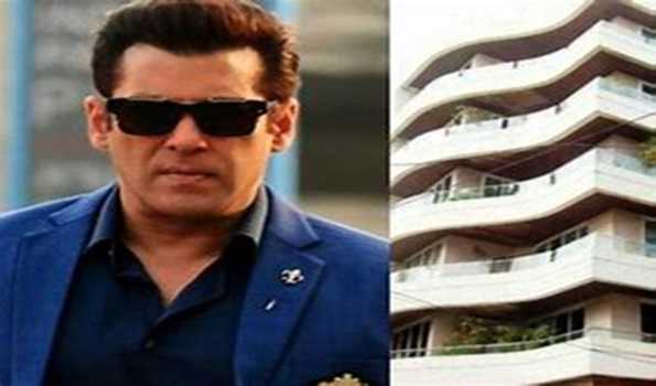 Maha: Firing near Salman Khan