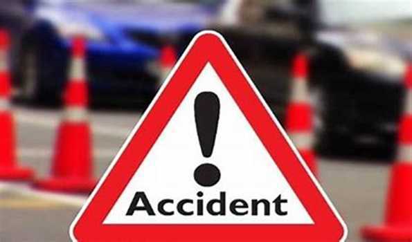 UP: One killed, 4 injured after tempo hit by vehicle in Bahraich