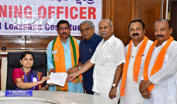 Pralhad Joshi and others file nomination papers