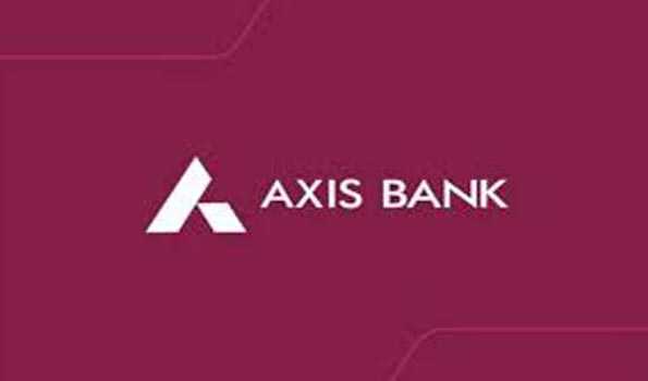 Axis Bank expands its omni-channel shopping segment through its Credit Card partnership with Shoppers Stop