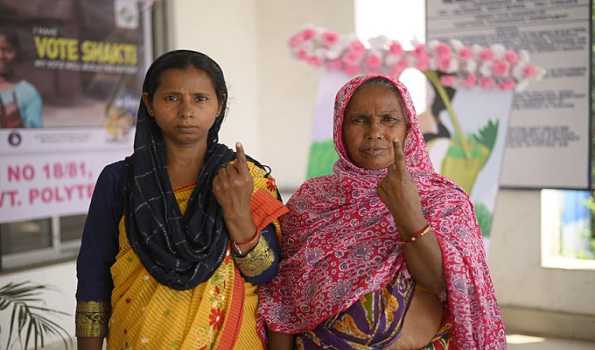 Bengal witnesses heavy turnout, 77.57 pc polling till 5 PM