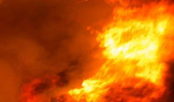 Major fire breaks out at busy Kolkata market hub