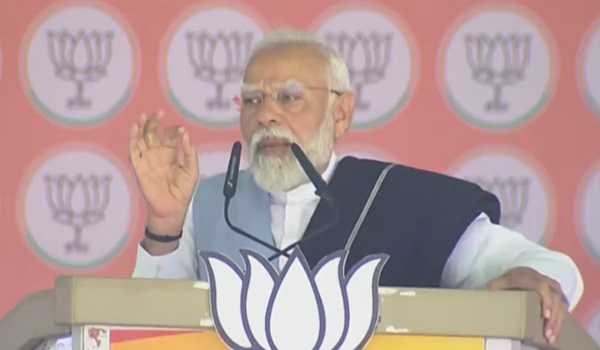 PM Modi launches veiled attack on Rahul Gandhi, accuses Cong of running 'vasooli' gang