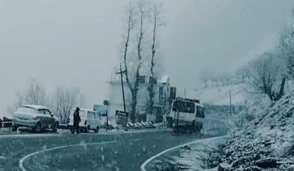 Himachal hills get heavy snowfall