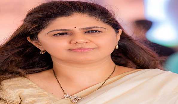 Dhananjay Munde campaigns for Pankaja, promises developed Beed in 5 yrs