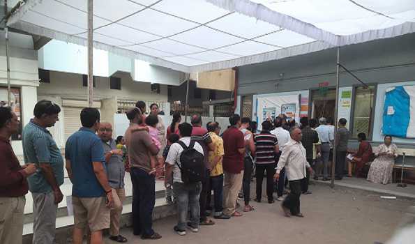 Around 24.35 pc turnout till 11 am in Gujarat