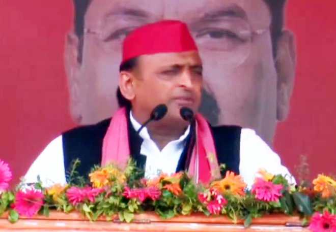 Election between protectors and persecutors of Constitution: Akhilesh