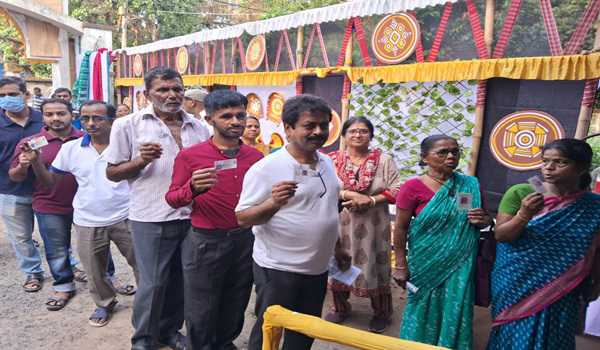 Bengal: Polling underway on 8 seats in LS 4th phase