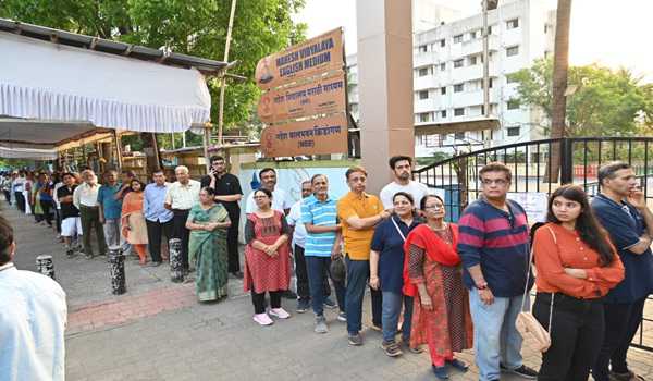 Maha: Voting underway on 11 LS seats in 4th phase