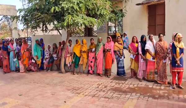 Maharashtra logs 59.64 pc polling in 4th phase of LS election