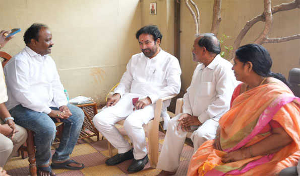 Kishan Reddy describes Shravan's arrest as undemocratic