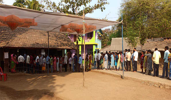 Around 48.66 per cent voter turnout in 13 LS constituencies of Maha