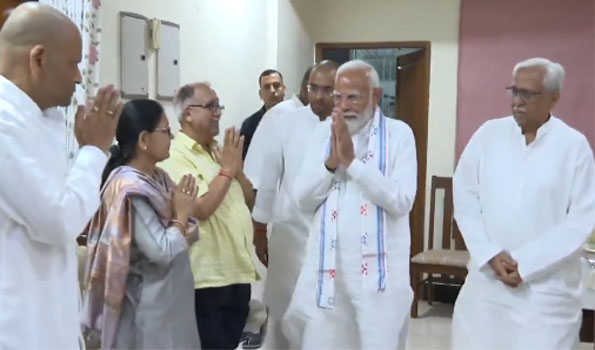 PM pays tributes to late Sushil Modi at his residence in Patna