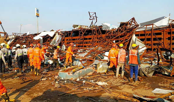 Mumbai hoarding collapse: 1 more victim dies, toll rises to 17