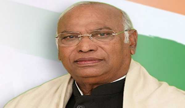 Vote to defeat unbridled power of dictatorship: Kharge to voters