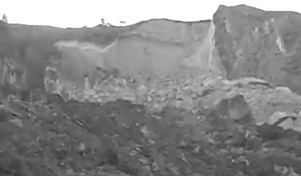 Over 300 people buried after huge landslide hits PNG: media