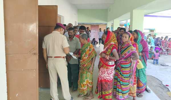 Odisha records 7.43 pc polling till 9 AM