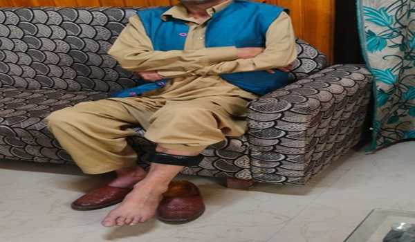 J&K: Police attach GPS anklet device on LeT terror associate in Baramulla