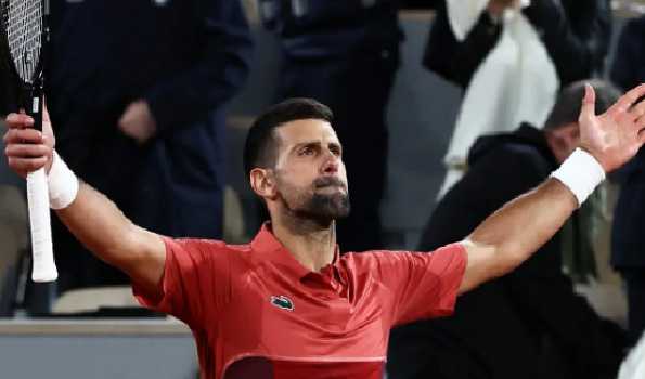 Defending champion Djokovic breezes past wildcard Herbert at French Open
