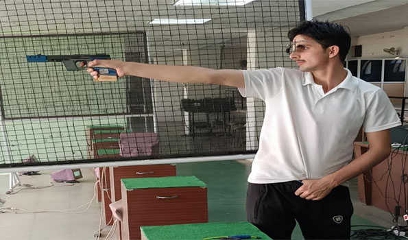 Army’s JCO Amir Bhat to represent India in Paris Paralympic games this year